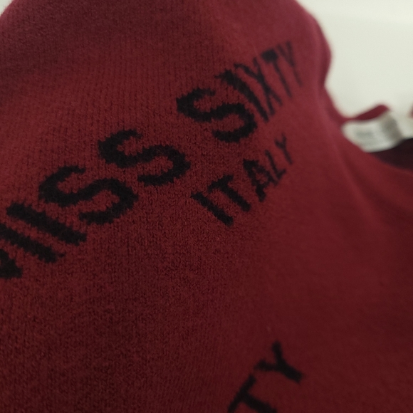 Sadie Lover Raspberry V Neck Sweater, size small - Picture 8 of 12